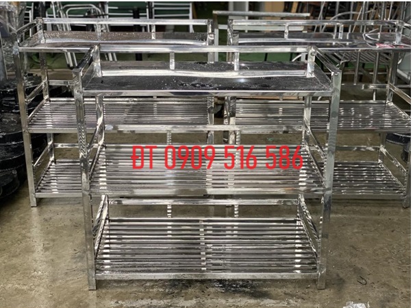 Thu Mua Bàn Ghế Kệ Inox Cũ Giá Cao